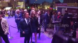 Liz hurley attends an American In Paris