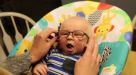 Baby sees mother clearly for first time