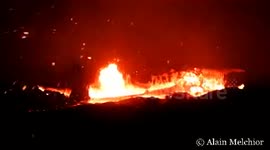 Volcano - Pu'u O'o   lava pond
