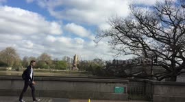 Suspected WW2 bomb in Thames for University Boat Race