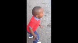 My son's reaction to seeing an aeroplane up close is priceless ????????????????