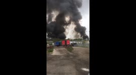 @bbchw @worcesternews fire at @YodelOnline in Worcester is spreading https://t.co/SPj4UrqIBN