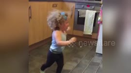Newsflare Edit - Newsflare Edit - Toddler gets into such a spin....