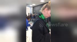 Newsflare Edit - What's going on @GLA_Airport -queues are still sneaking around corners - never seen it so busy! https://t.co/W2GI0Y3ZJ3