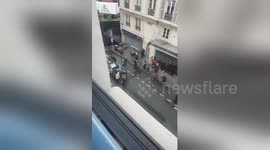 Newsflare Edit - Tom Cruise and his stuntman on the set of Mission Impossible 6 in Paris (M:I 6)