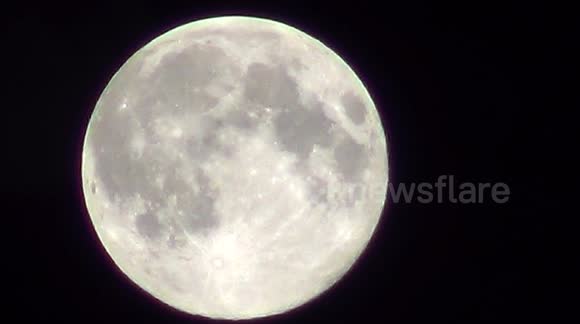 Full Moon, big closeup