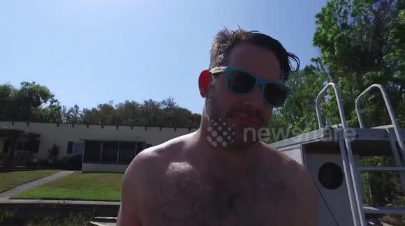 SUITCASE WATERSKIING