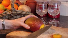 Easily preparing a mango