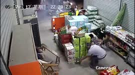 Masked gunmen open fire on supermarket in southern China