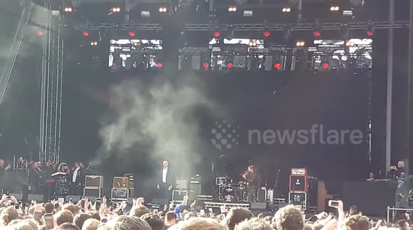 Jeremy corbyn at the libertines concert 20/05/2017