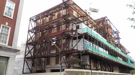 Death of a builder in grovsner square