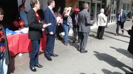 Eddie Izzard Gets Ready for the General Election 