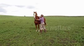 Sierras Bayas, Doma india con el 