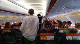 Surprise Shakespeare performance on a plane