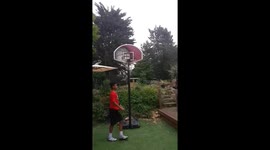 Basketball shot with one hand