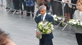 Mayor of London Sadiq Khan pays tribute to London Bridge victims