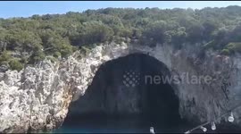 Boat trip out to the Cave at Sea
