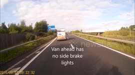 CIA van driver , no brake lights , i try to inform him but disturb his phone call