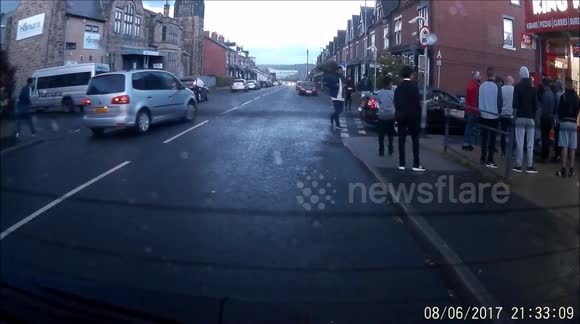Newsflare Mass Brawl In A Leeds Street Uk This Ends Up Later With A Stabbing Newsflare Mass Brawl In A Leeds Street Uk This Ends Up Later With A Stabbing