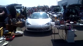 £200,000 ferrari stuck in local UK street market
