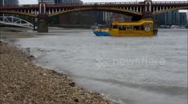 London duck Tours stuck in mud Vauxhall