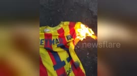 Newsflare Edit - Neymar's jersey burned! #Moneymar