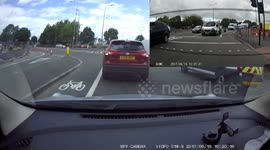 kid on a scooter running a very late Red light