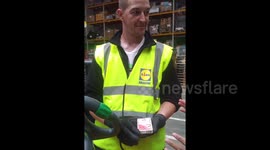 Cool card trick blows UK supermarket worker's mind