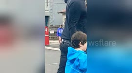 Newsflare Edit - Wow 1980s guy in 2017 struts his stuff to music