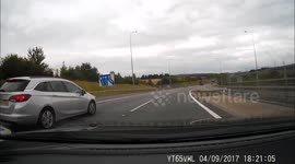 Terrifying moment UK children dart across major road