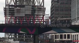 Man on track in Canary Wharf causes delay on DLR in London / CAUGHT