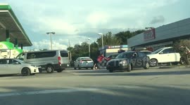 Florida residents assist broken down motorist before Hurricane Irma