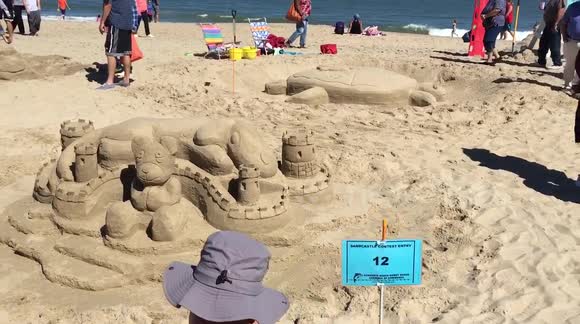 Teddy Bear & Beagle Sand Sculpture for 39th Annual Contest