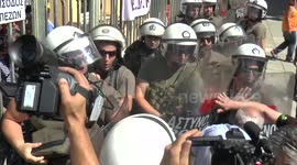 Demonstrators have to climb effectively