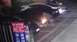 Man steals woman's handbag she used to secure parking space