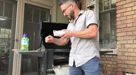 CHEAPEST WAY TO START A BBQ!!! [LIFE HACK]