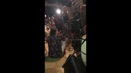 Jim Carrey Sings Fleetwood Mac in Hawaii