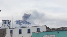 Volcano erupts in quake-hit Mexican state