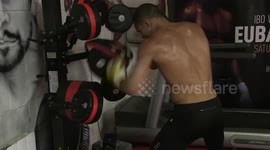 Lightning hand speed! Eubank Jr. in full flow ahead of WBSS opener