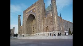 Uzbekistan. Samarkand. Samarcanda. 2015. (2) Vistas generales plaza Registan square. Madrasas