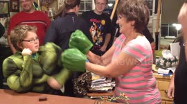 Grandma Hulk gets Scared
