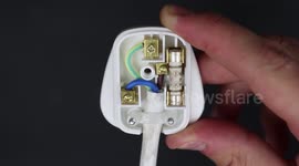 How to change a Plug UK 3-pin - Rewire & Earthing - Easy DIY by Warren Nash