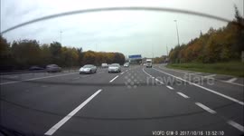 idiot leaving it to late to exit a motorway junction