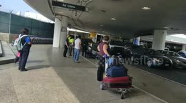 Car abandoned at LAX Lapd  K9 called