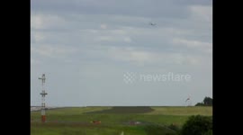 FlyBE landing in high winds at Leeds Bradford Airport