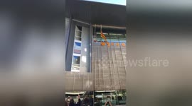 Girona council removes Spanish flag from building