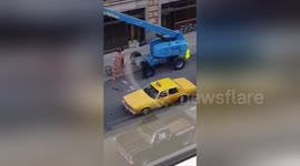 Newsflare Edit - Benedict Cumbetbatch filming in Glasgow street