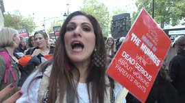 Vicki Psarias of Honest Mum  Online Lifestyle Magazine and Mummy Blog March of the Mummies demonstrations