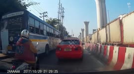 Taxi driver shunts car then threatens man with jack lift