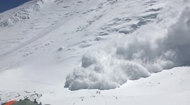 ORIGINAL: Avalanche buries climbers on Kyrgyzstan peak but all survive